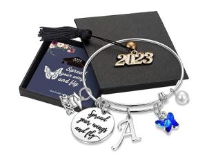 15 Inspiring Christian Graduating Gifts – Peachy Sweet Gifts